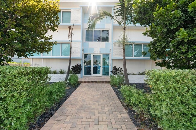 property at 6971 Carlyle Ave