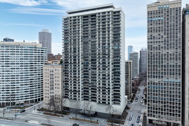 1212 Lake Shore Dr