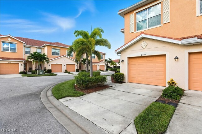 8895 Via Isola Court in Ft. Myers, FL - Building Photo - Building Photo