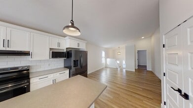 9805-9889 89 St in Grande Prairie, AB - Building Photo - Building Photo