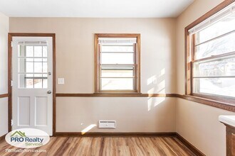 8700 W 35th St in Minneapolis, MN - Building Photo - Building Photo