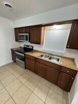 1643 NE 70th St in Ocala, FL - Building Photo