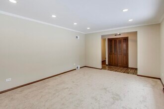 12111 68th Ct in Palos Heights, IL - Building Photo - Building Photo