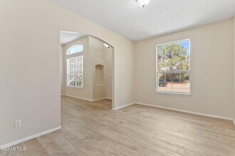 2029 Sun Chariot St in El Paso, TX - Building Photo - Building Photo