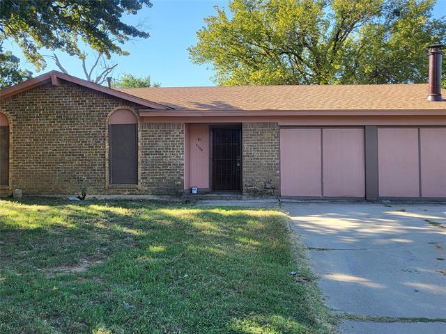 3700 Brambleton Pl in Forest Hill, TX - Building Photo