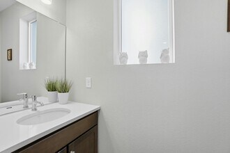 6364 N Elmira Wy in Denver, CO - Building Photo - Building Photo