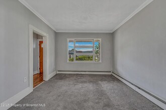 176 Johnson St in Pittston, PA - Building Photo - Building Photo