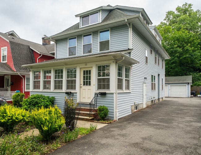 12 Lansing Pl, Unit #2