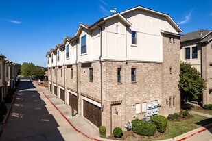 Citta Park in Dallas, TX - Building Photo