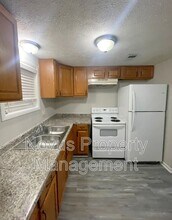 70 Gees Ln in Carrollton, GA - Building Photo - Building Photo