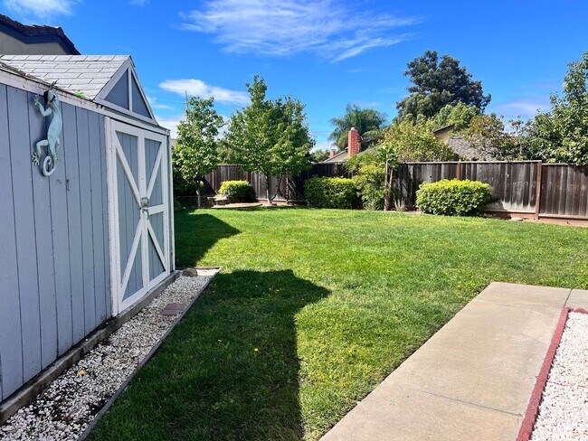 5891 Southwind Dr in San Jose, CA - Building Photo - Building Photo