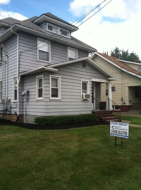 202 E Kline St in Girard, OH - Building Photo - Building Photo