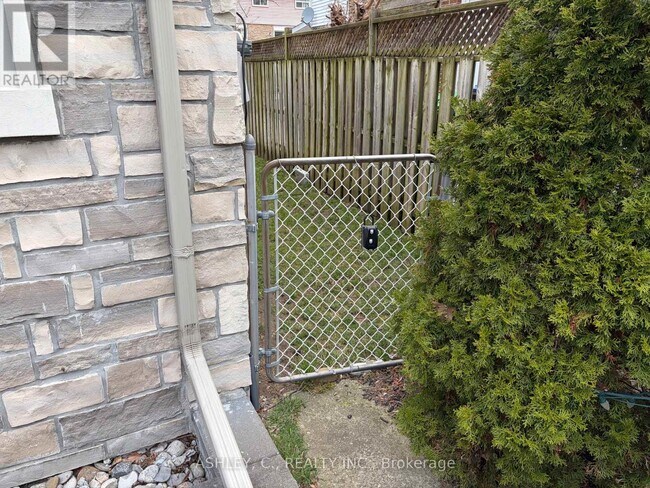 267 King St E in Mississauga, ON - Building Photo - Building Photo