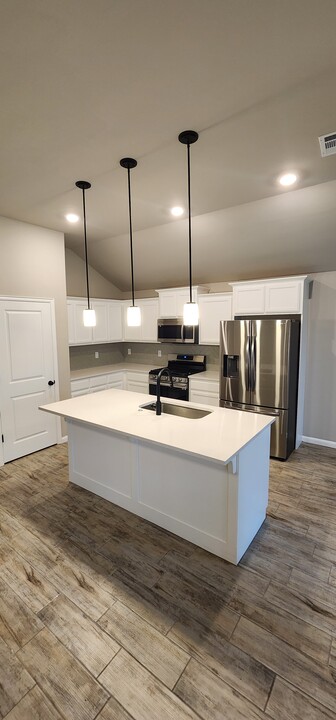 10472 Turtle Back Dr in Midwest City, OK - Building Photo