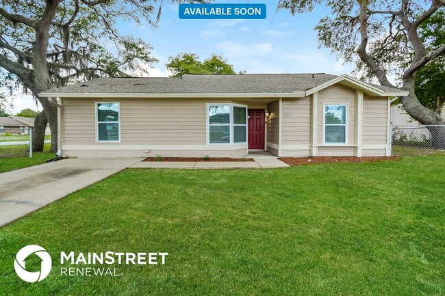 property at 2714 Waco Dr E