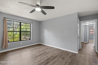 2739 King Cole Dr in Jacksonville, FL - Building Photo - Building Photo