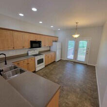 109 Eastgate Cir in Cookeville, TN - Building Photo - Building Photo