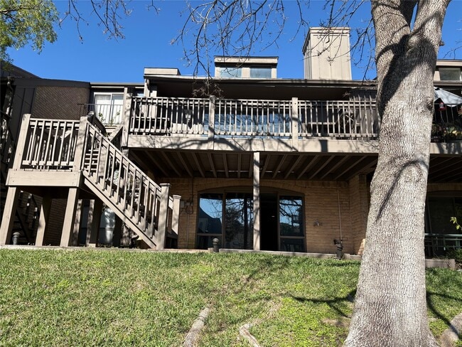 18210 Bal Harbour Dr