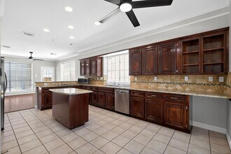 3523 Shady Village Dr in Houston, TX - Building Photo - Building Photo