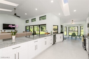 3511 17th Ave SW in Naples, FL - Building Photo