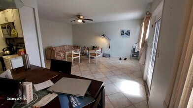 3076 Cornwall D in Boca Raton, FL - Building Photo - Building Photo