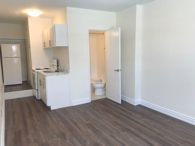 property at 233 Sorauren Av