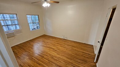 355 Cochran Ave in Los Angeles, CA - Building Photo - Building Photo