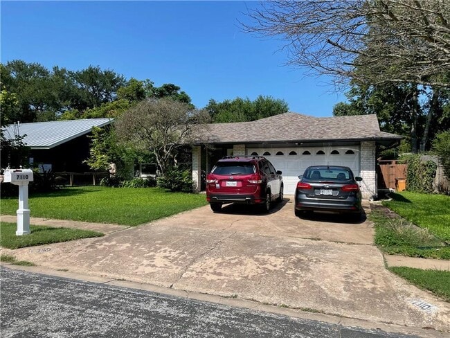 7110 Whispering Winds Dr in Austin, TX - Building Photo - Building Photo