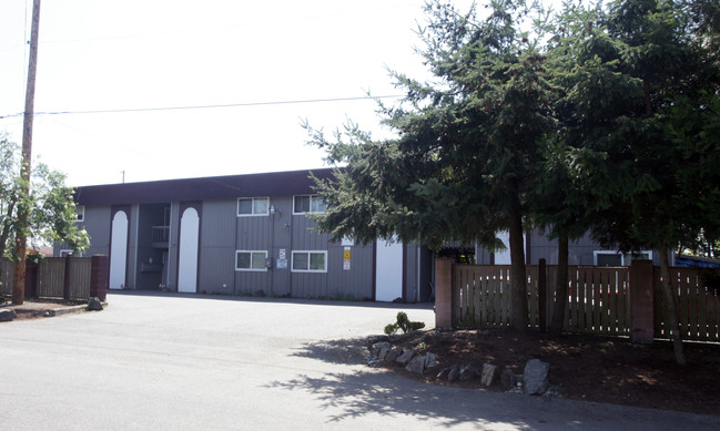 Carribbean West Apartments in Lakewood, WA - Building Photo - Building Photo