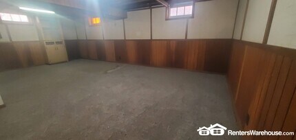 10525 W Custer Ave in Milwaukee, WI - Foto de edificio - Building Photo