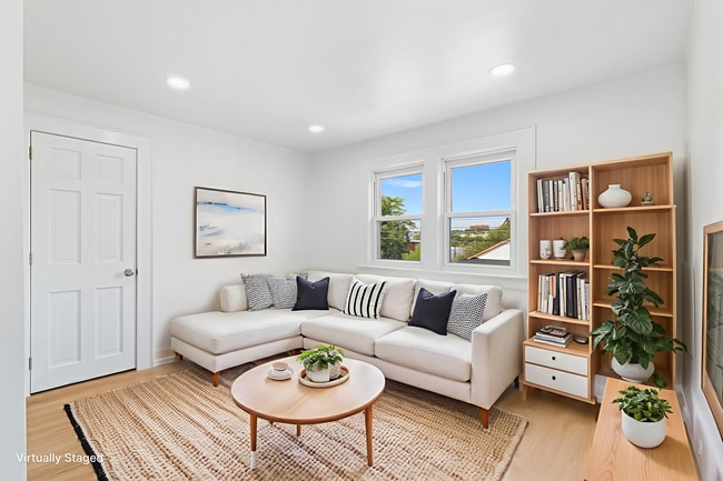 44 Grant Ave, Unit B