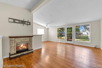 881 Brooklawn Dr in Troy, MI - Building Photo - Building Photo
