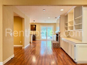 11339 Red Cedar Ln in San Diego, CA - Building Photo - Building Photo