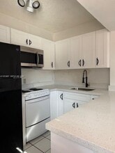 1299 W 77th St in Hialeah, FL - Building Photo - Building Photo