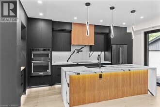 21 Clare Ave in Hamilton, ON - Building Photo - Building Photo