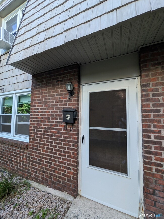 property at 61 Dover Ct