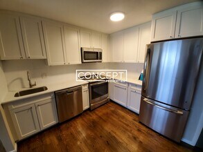 50 Evergreen St, Unit 28 in Boston, MA - Building Photo - Building Photo