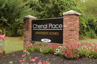 Chenal Place in Little Rock, AR - Foto de edificio - Other