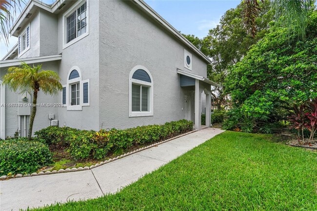1162 SW 44th Ave in Deerfield Beach, FL - Building Photo - Building Photo