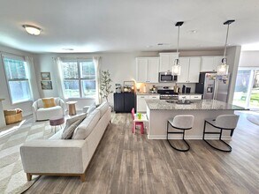 698 Oak Br Pl in Blythewood, SC - Foto de edificio - Building Photo