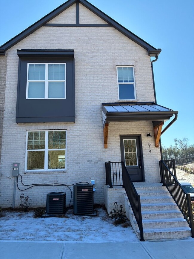 property at 614 Grove Glen Ct