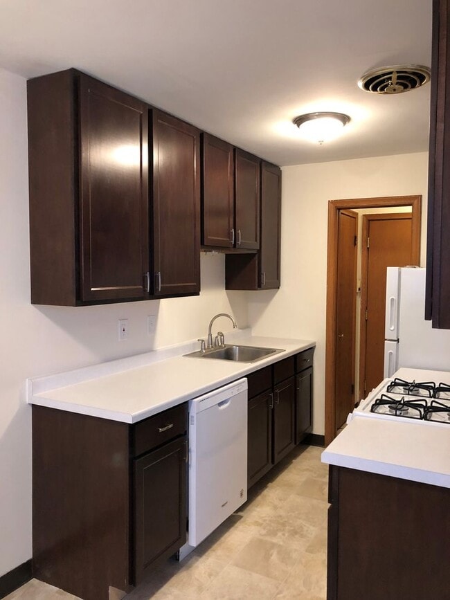 1001/15 East 66th St. in Richfield, MN - Building Photo - Building Photo