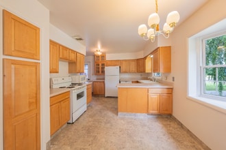 4038 4th Ave N in Great Falls, MT - Building Photo - Building Photo