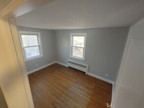 54 Greenwood Dr in Manchester, CT - Building Photo - Building Photo