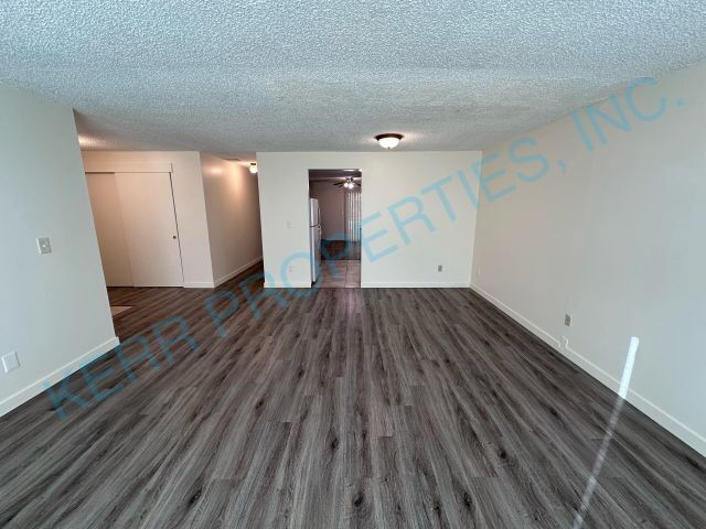 509 SE 15th St in Troutdale, OR - Building Photo - Building Photo