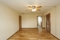 Mecherle Apartments in Bloomington, IL - Building Photo - Interior Photo