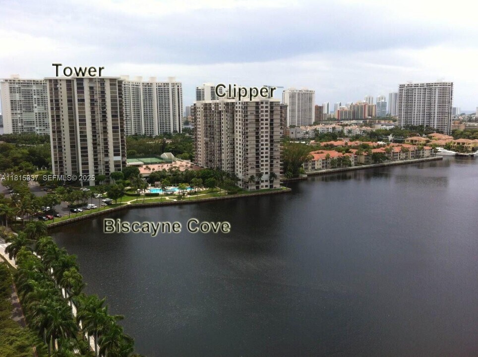 18151 NE 31st Ct in Aventura, FL - Foto de edificio