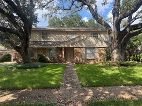 122 Camellia St in Sugar Land, TX - Building Photo - Building Photo