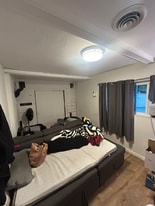 11933 206th St in Lakewood, CA - Building Photo