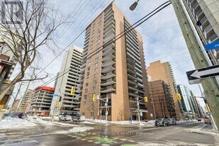 475 Laurier Ave W in Ottawa, ON - Building Photo